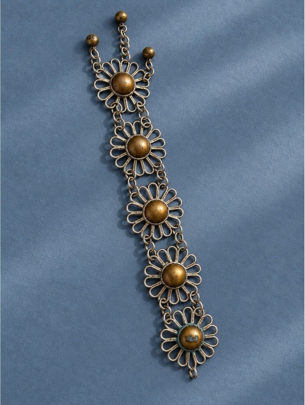 Silver Tone Daisy Flower Link Bracelet with Gold Tone Centers
